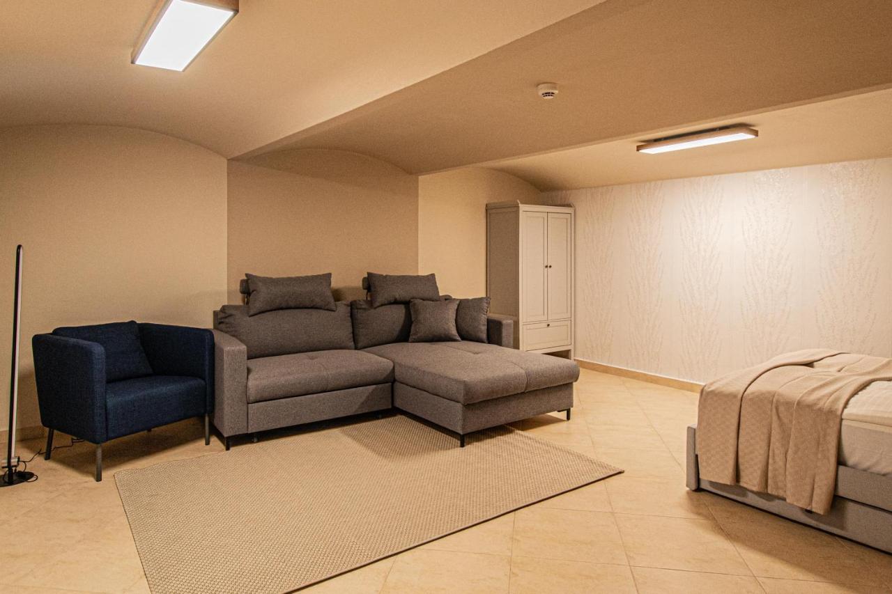 פראג Modern And Spacious Apartments In City Center מראה חיצוני תמונה